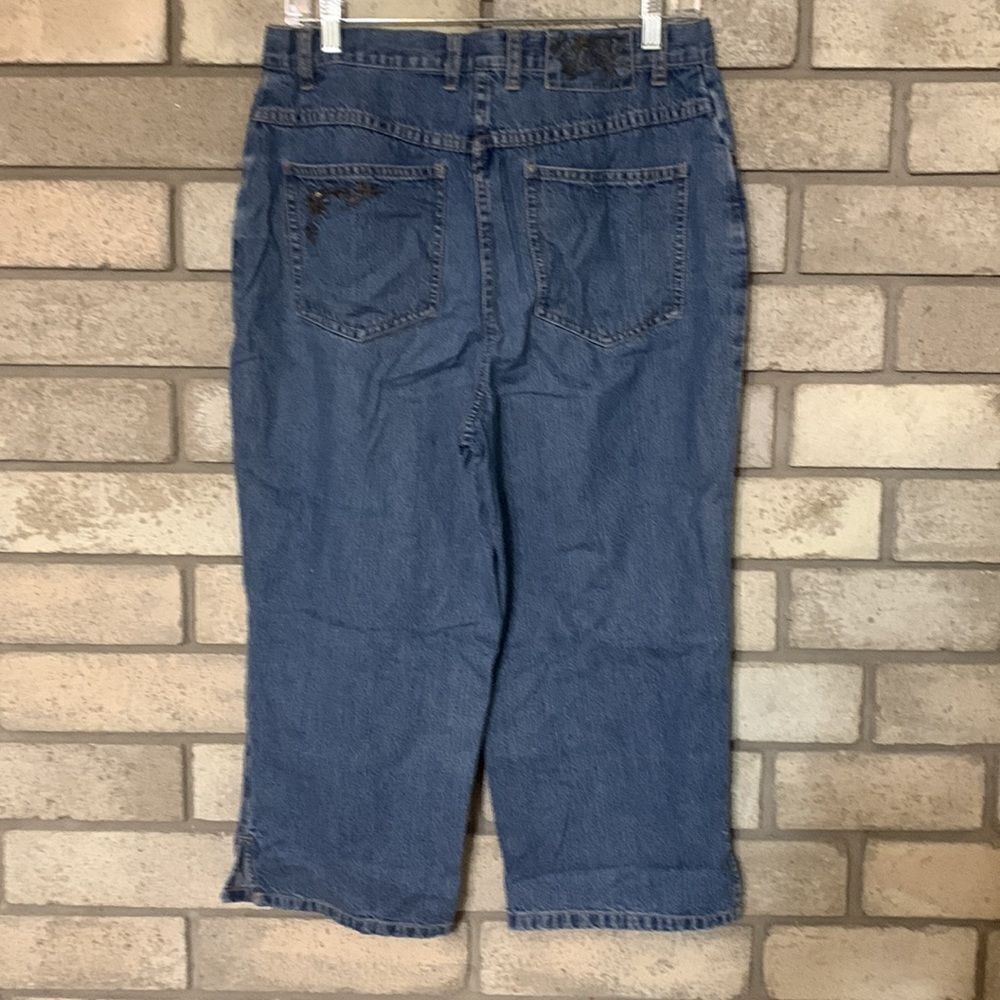 3for$20 Capri size 8 - Picture 3 of 4